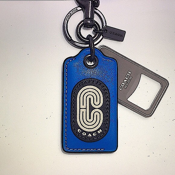 (UNISEX) COACH - BOTTLE OPENER KEY FOB (NWT) - Picture 5 of 11